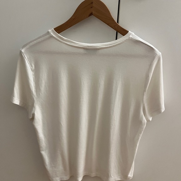 Aritzia Babaton Tee - Picture 3 of 4